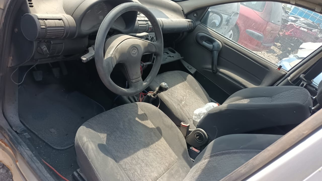  Chevrolet CORSA 2000    EN DESARME